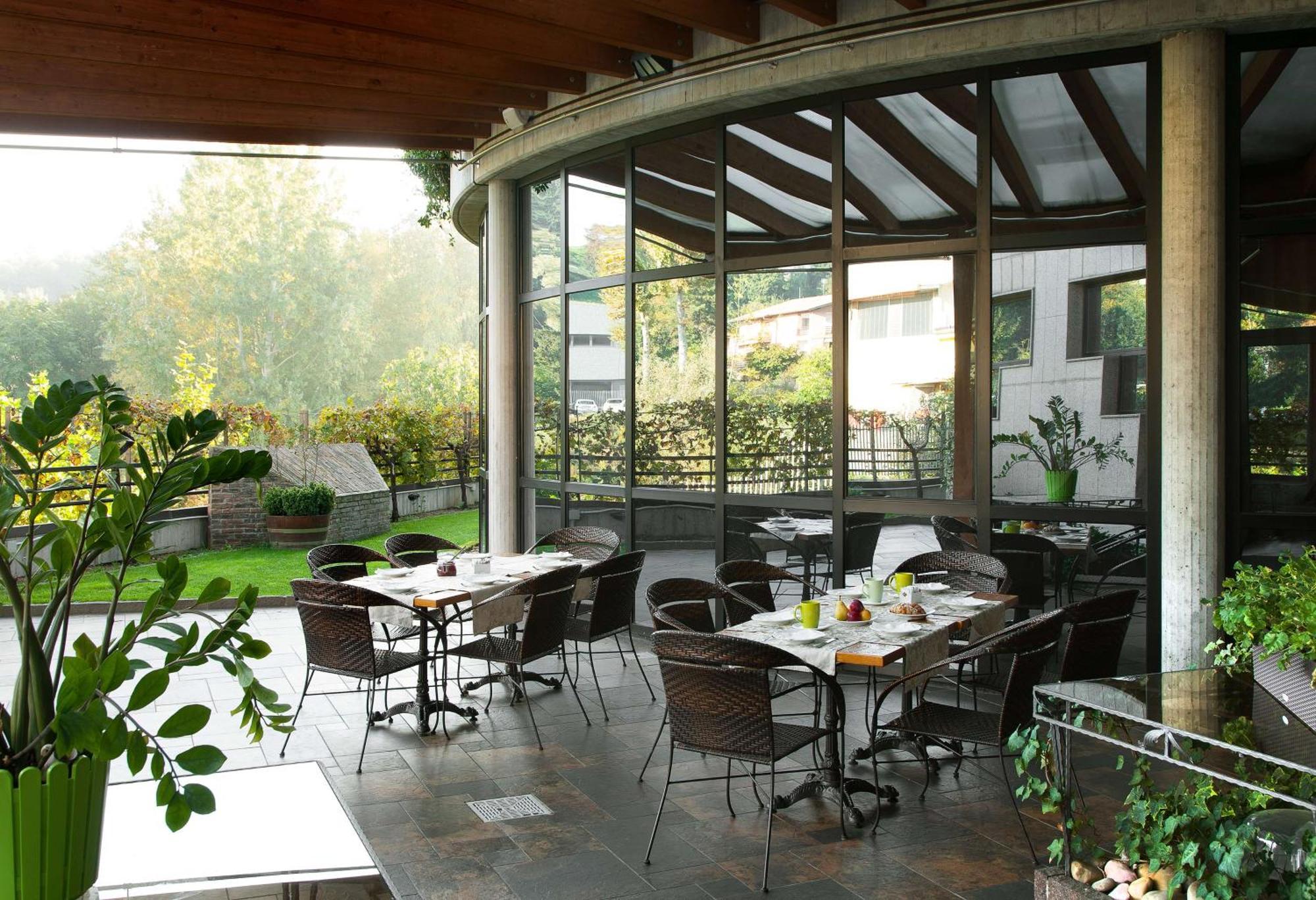 Best Western Hotel Leonardo Da Vinci Erba Buitenkant foto
