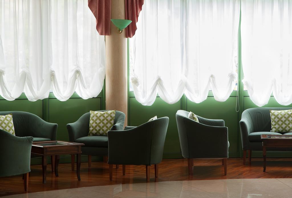 Best Western Hotel Leonardo Da Vinci Erba Buitenkant foto